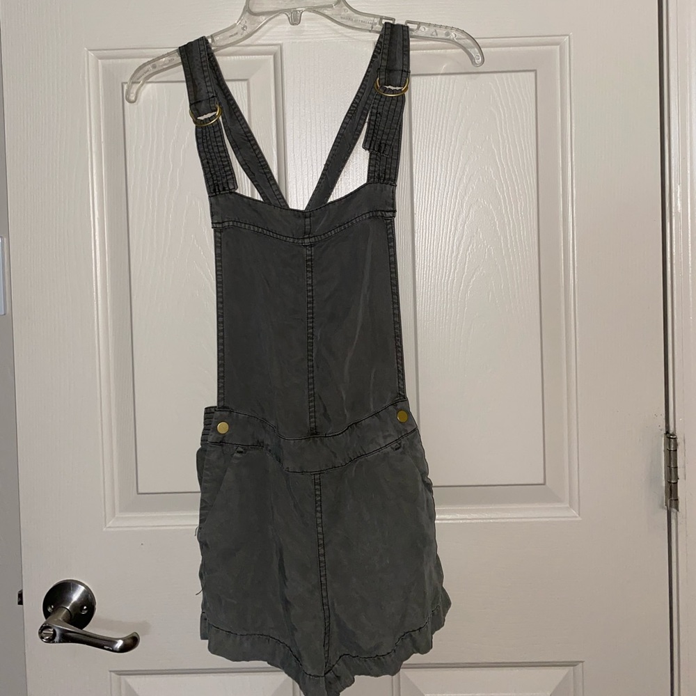 H & M overalls shorts
